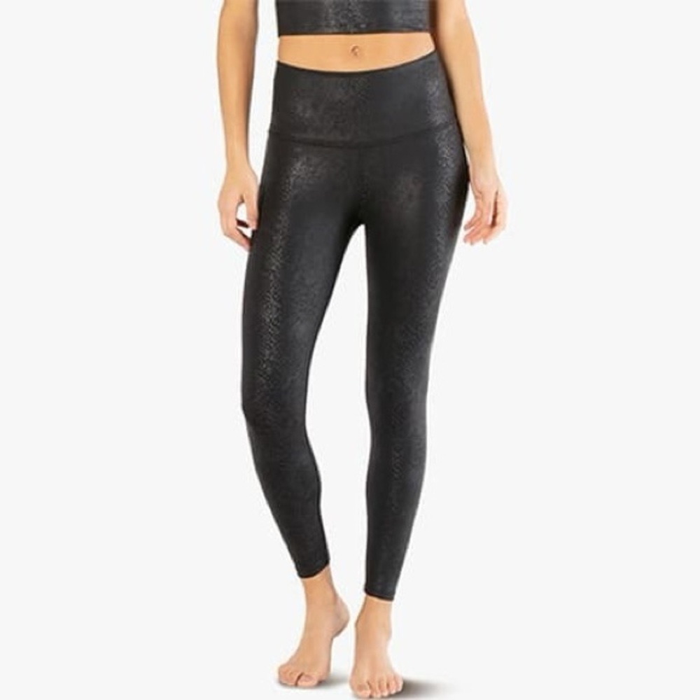 ONZIE Black Mid Waist Leggings ‘209 coco’ Size Small/Medium